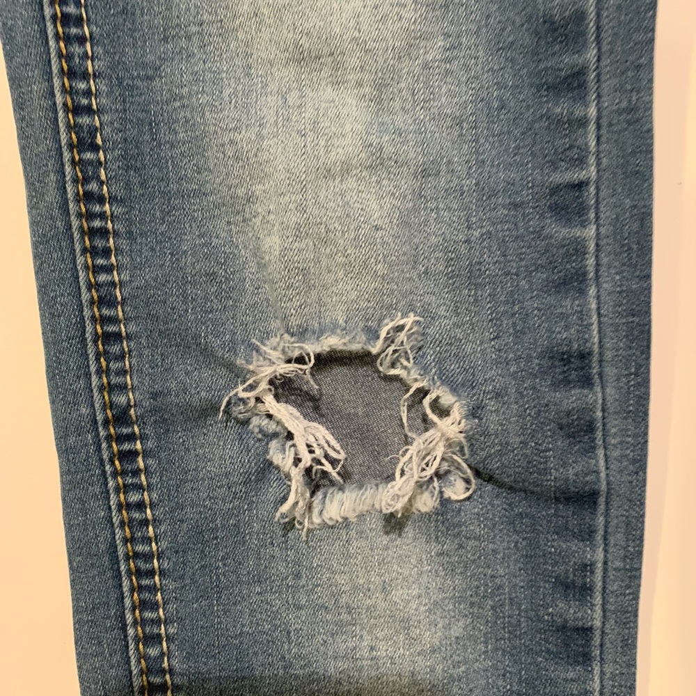 Girls Ripped Jeans - Picture 6 of 8